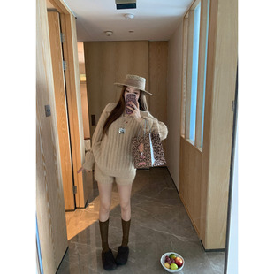 （吴大笑）布鲁日假期～毛绒绒软糯保暖百搭翻领上衣+裤子套装女