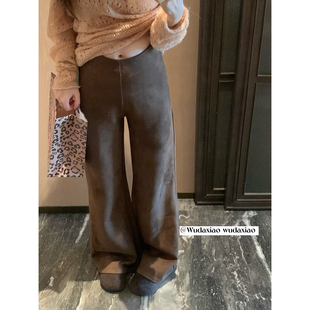 (吴大笑)旧日咖啡馆~松弛感洋气简窄边百搭显瘦麂皮绒微喇裤子
