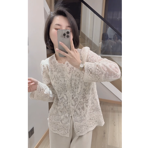 大掌柜推荐《香云》新中式圆领刺绣蕾丝法式小衫女百搭衬衫