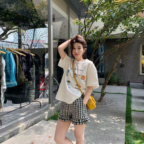 原创黑白格子荷叶边高腰宽松短裤