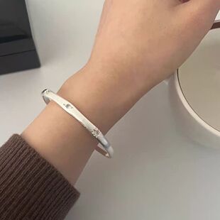 拉丝小花芒星手镯简约高级感小众设计时尚百搭气质通勤手环甜美潮