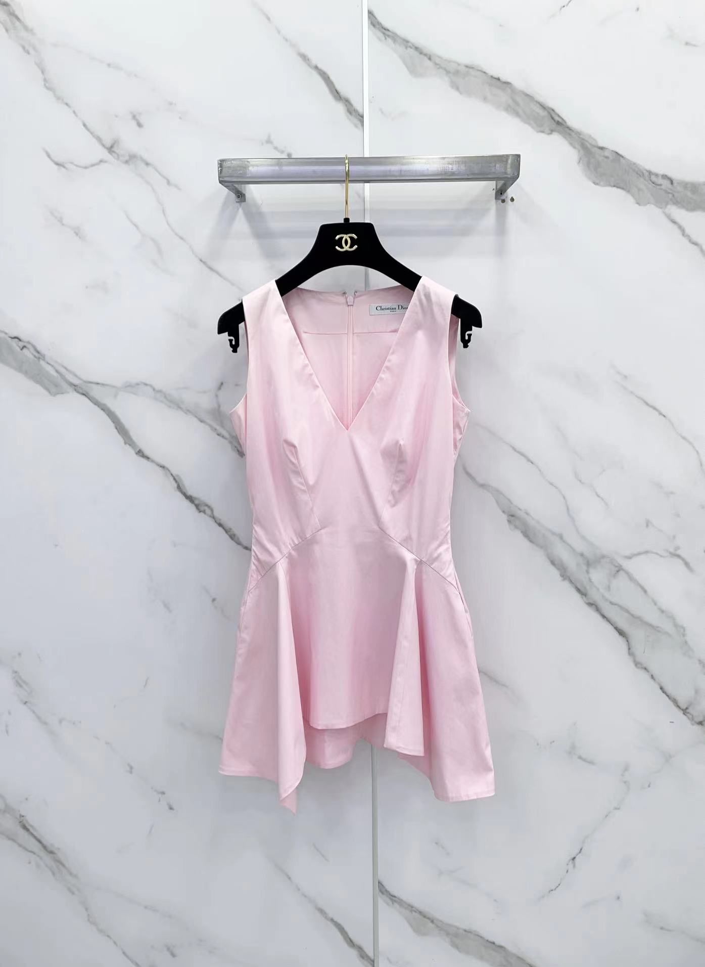 买衣服看肩宽还是胸围_买衣服看肩宽还是胸围好-第2张图片-潮百科