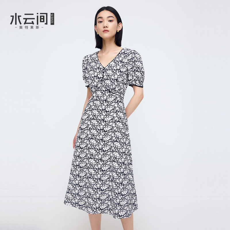 水云间v领黑色碎花连衣裙女a字收腰雪纺裙子小众不撞款2025夏新款