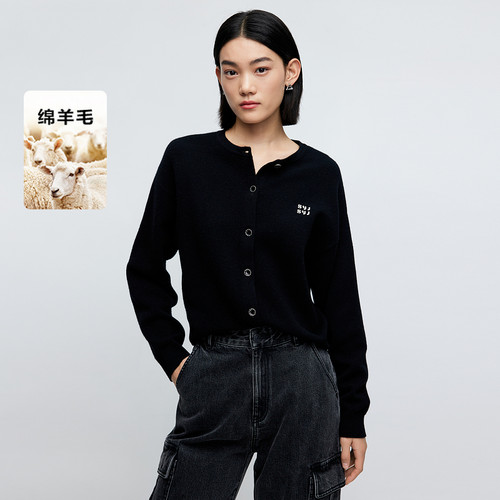 水云间黑色圆领针织开衫外套纯羊毛毛衣女叠穿长袖上衣2026春新款