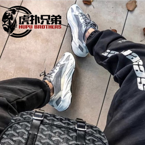didasyeezyboost700惯性