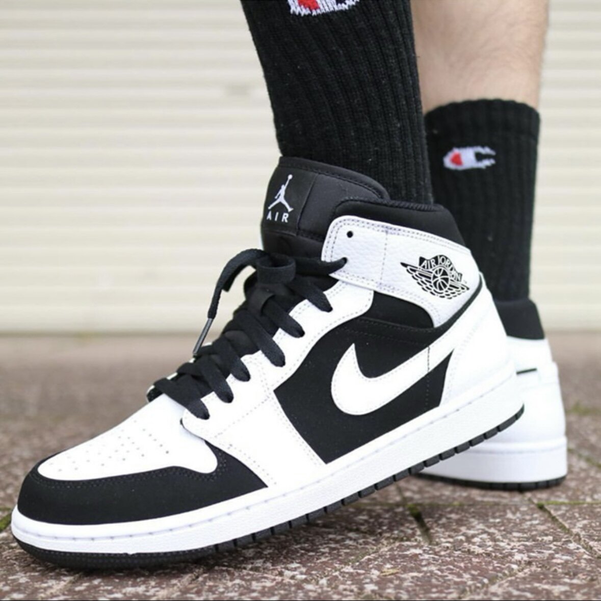 特价 Air Jordan 1 mid AJ1 黑白熊猫 芝加哥 南海岸 554724-113