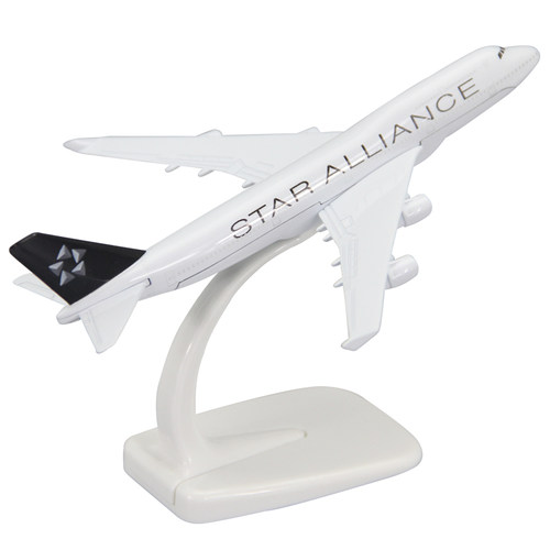 飞机模型波音B747-400星空联盟客机仿真航模礼品摆件16厘米