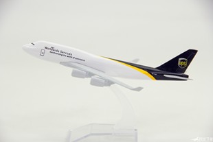 飞机模型 波音B747-400F UPS 敦壕快递货机模型 礼品摆件 16厘米
