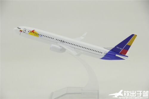 飞机模型波音737摆件合金厘米