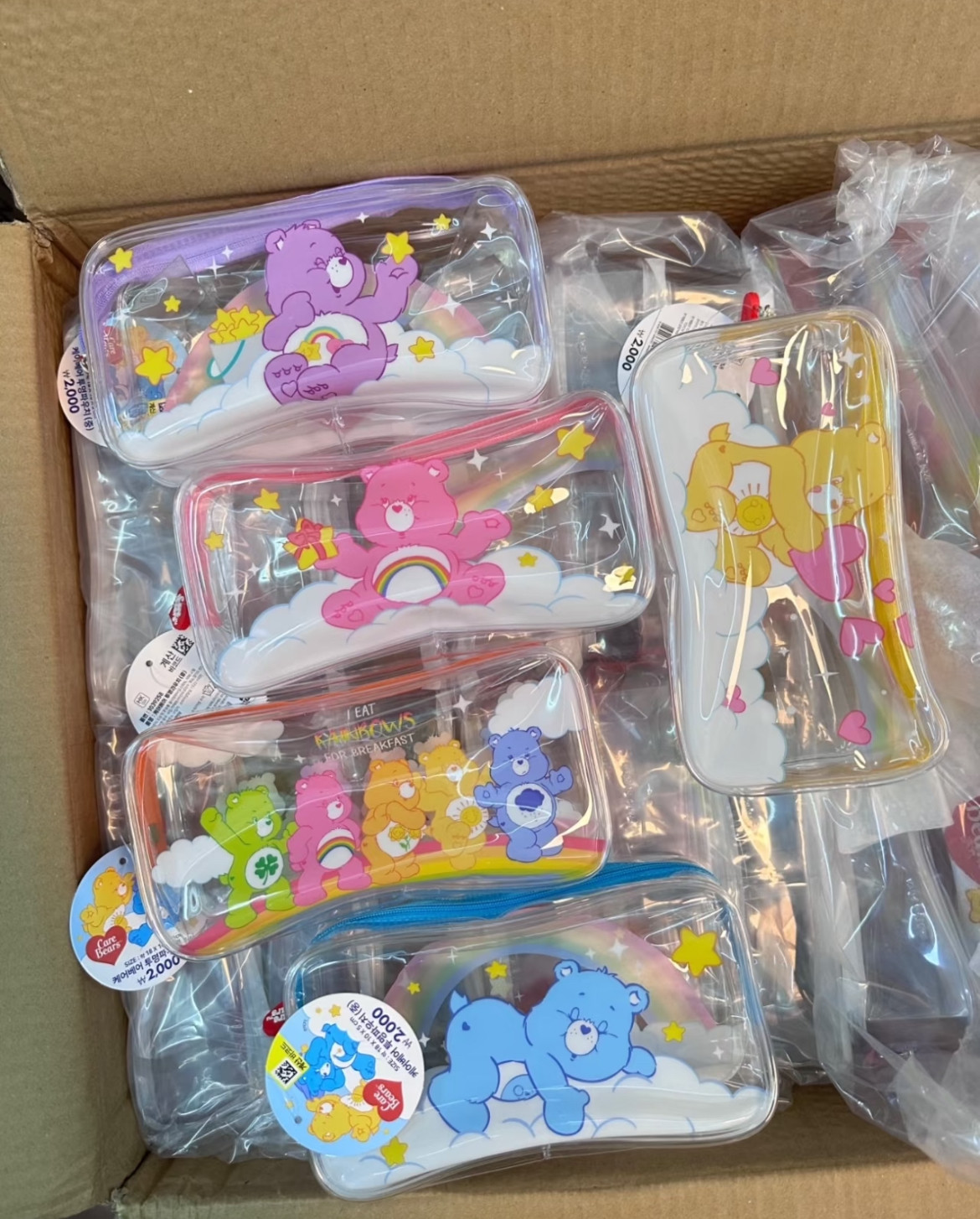 泰国彩虹熊周边可爱爱心小熊透明化妆包女生少女心ins韩单尾货,模玩/动漫/周边/娃圈三坑/桌游,潮玩盲盒,淘宝优惠券,粉丝福利购,淘宝优惠卷