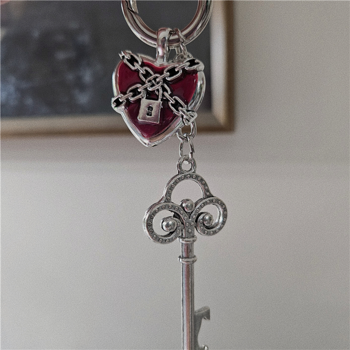 Y2K辣妹爱心耳机包挂饰