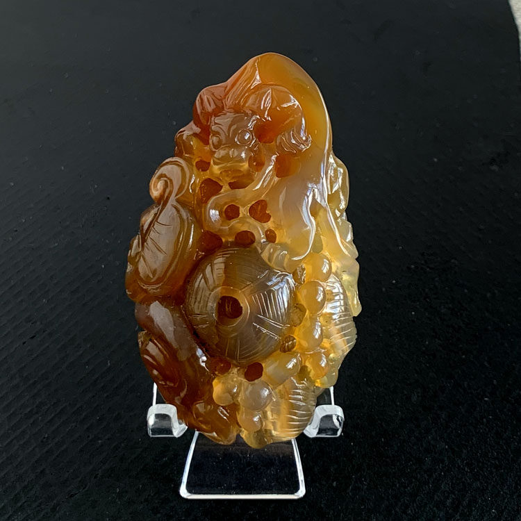 玛瑙雕刻貔貅把玩锦鲤福在眼前