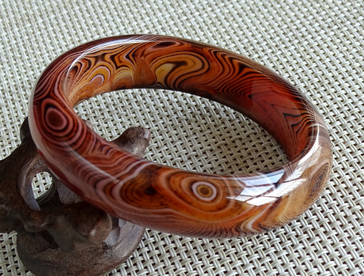 水玉冰魄天然缠丝玛瑙手镯 条纹红缟玛瑙原石镯子象形天眼送证书