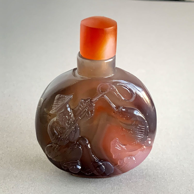 天然玛瑙雕刻鼻烟壶礼品