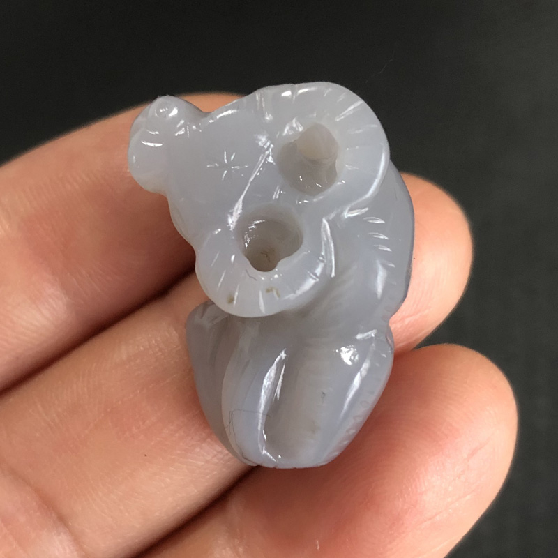 水玉冰魄天然和田玉生肖吊坠鼠兔马牛 雕刻毛衣链 碧玉项坠送证书