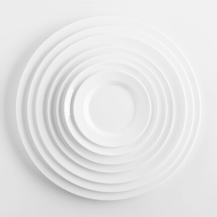 纯白骨瓷平盘系列家用浅菜盘碟子微波炉适用釉下彩圆形陶瓷餐盘