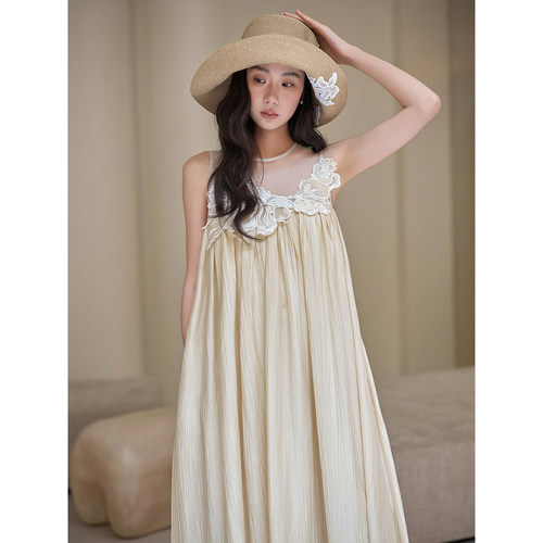 签儿新品立体蕾丝杏色宽松连衣裙