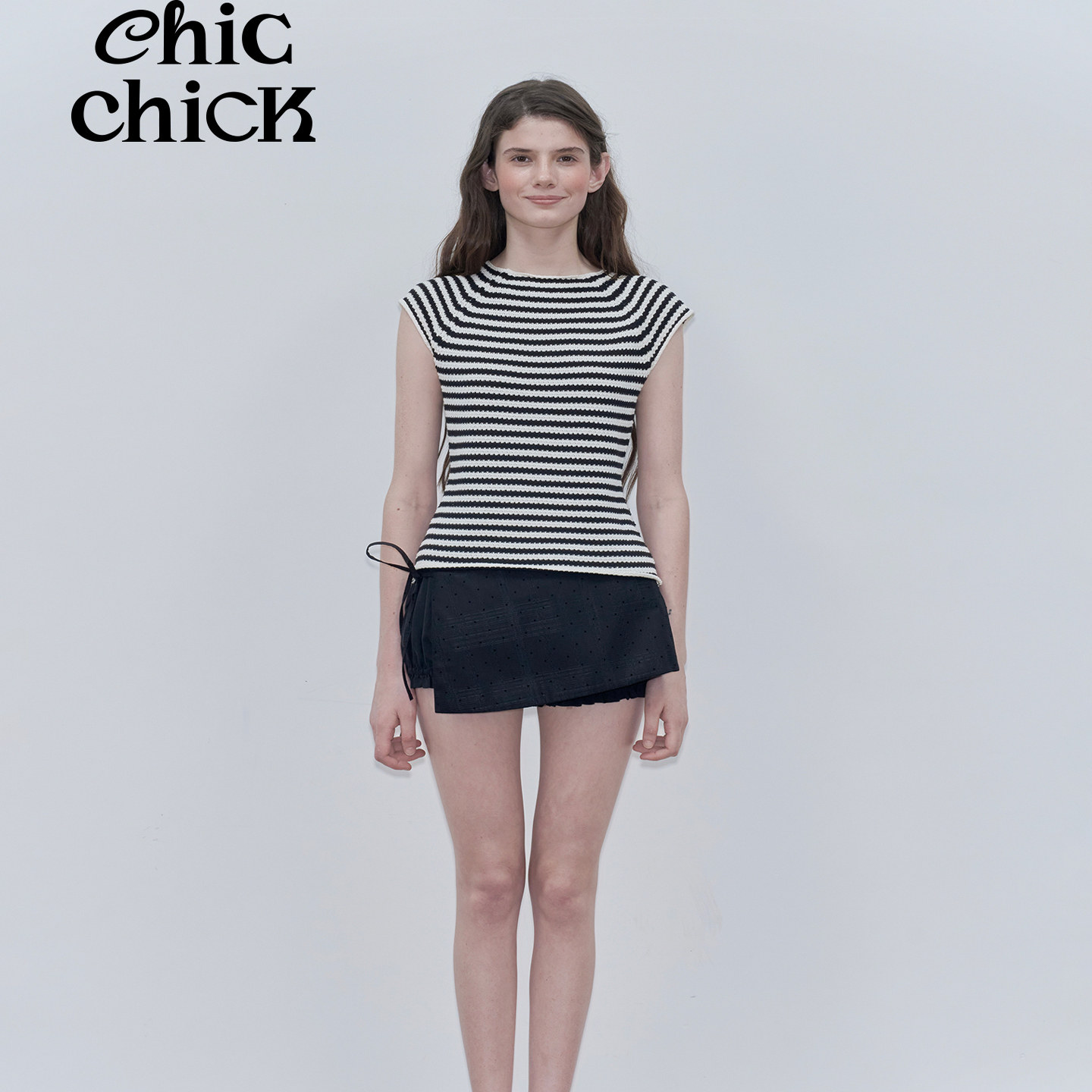 ChicChick时髦小鸡新品 法式复古经典黑白条粗针镂空短袖针织背心
