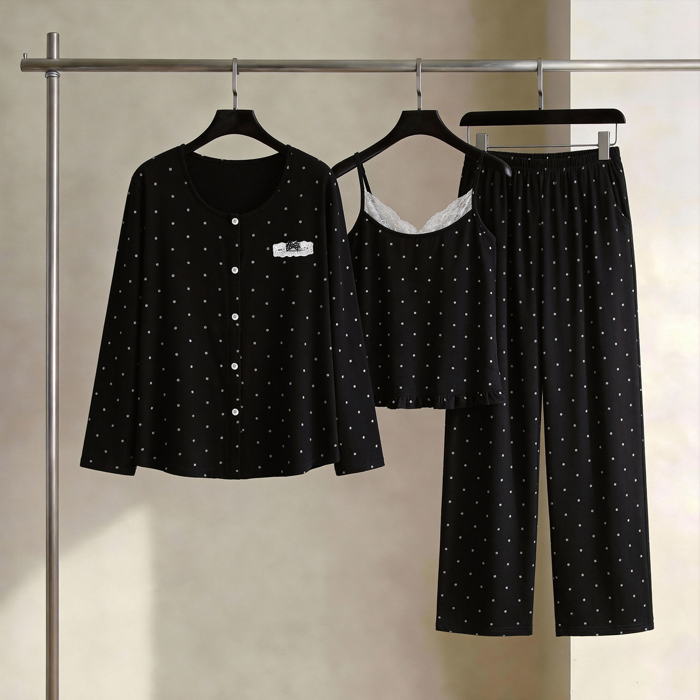 SLEEPTIGHT莫代尔睡衣女款春夏季长袖吊带高端轻奢黑色波点三件套