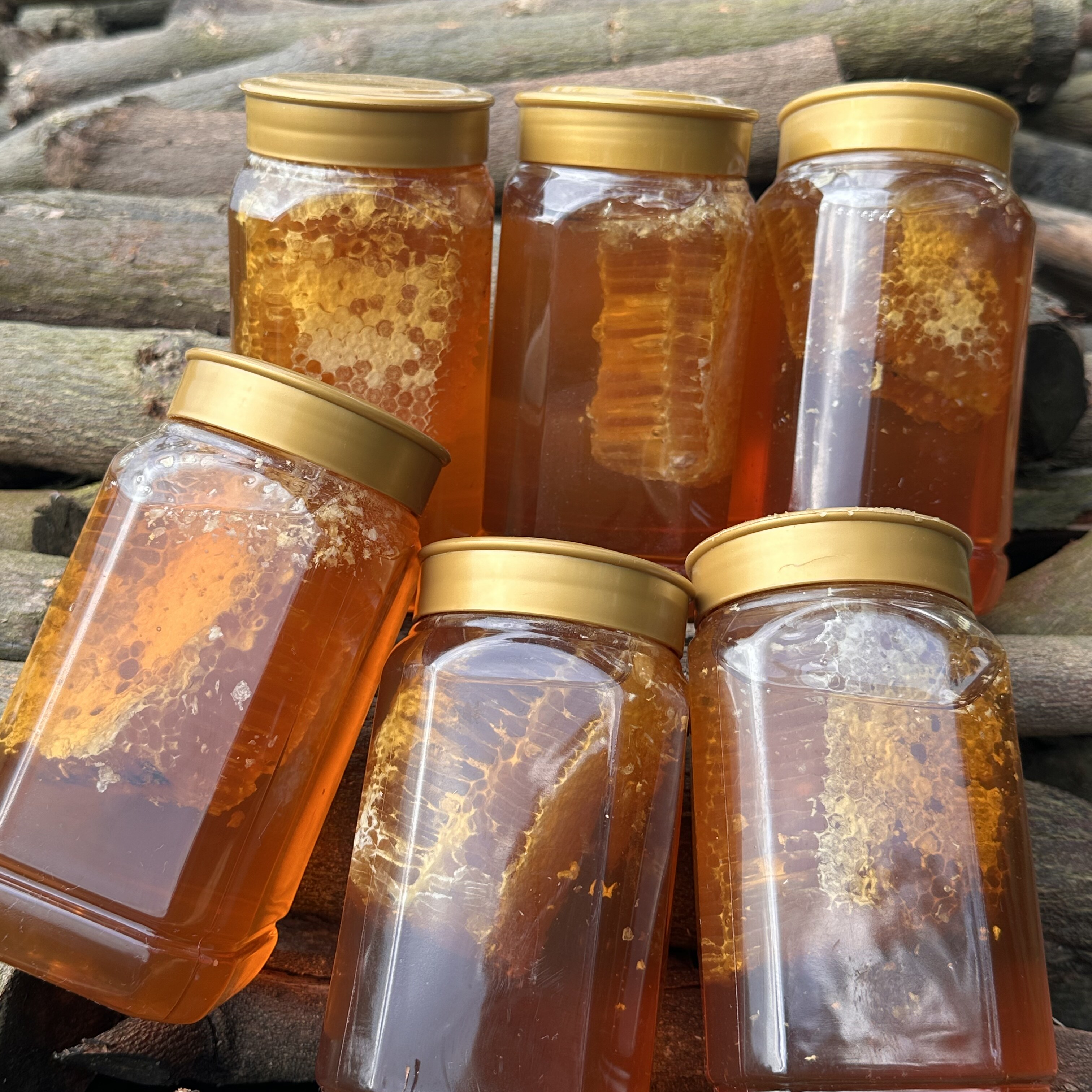 云南特产蜂巢蜜 纯正天然蜂巢蜂蜜 农家自产自然成熟封盖原蜜2 斤