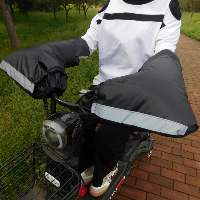 飘雪电动车护手把套防水布加绒里