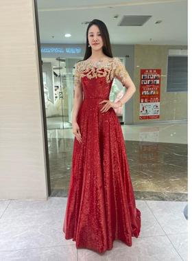 红色女主持人包臀A摆亮片刺绣高端晚礼服美声新中式北京礼服租赁
