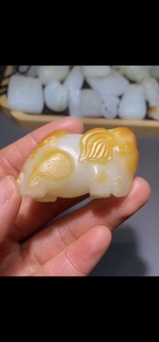 皮色巧雕 黄沁带玉种 31×50×22mm 封侯拜相 精品新疆和田玉籽料