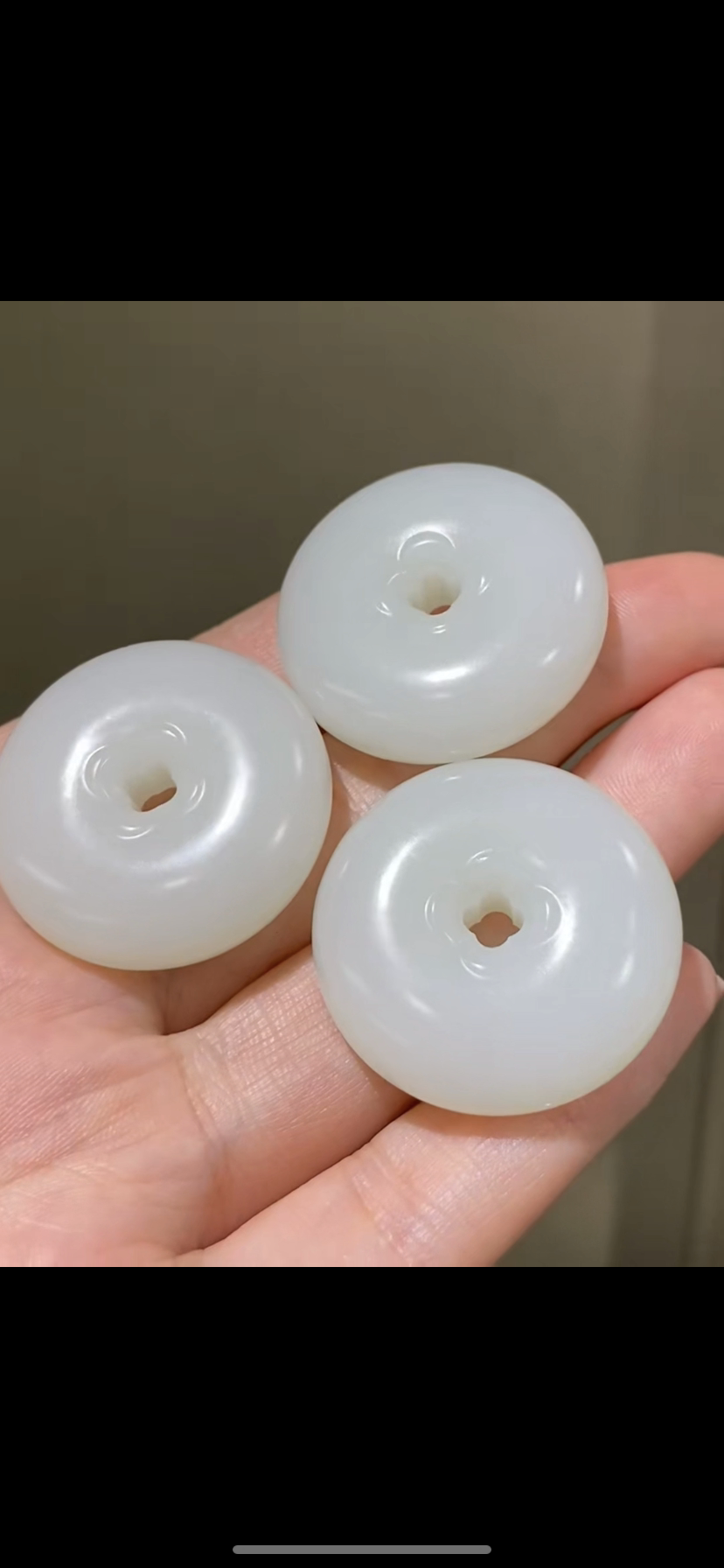 天然高品质新疆和田玉籽料梅花扣32&times;10正品带证书全检二十年老店