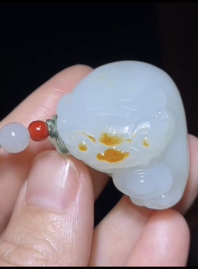 精品新疆和田玉籽料老虎生肖虎一级白玉种老糯温润细腻32*35*28mm