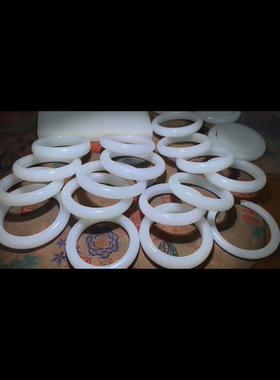 天然高品质新疆和田玉籽料 手镯订制 细润老糯正品带证书全国复检