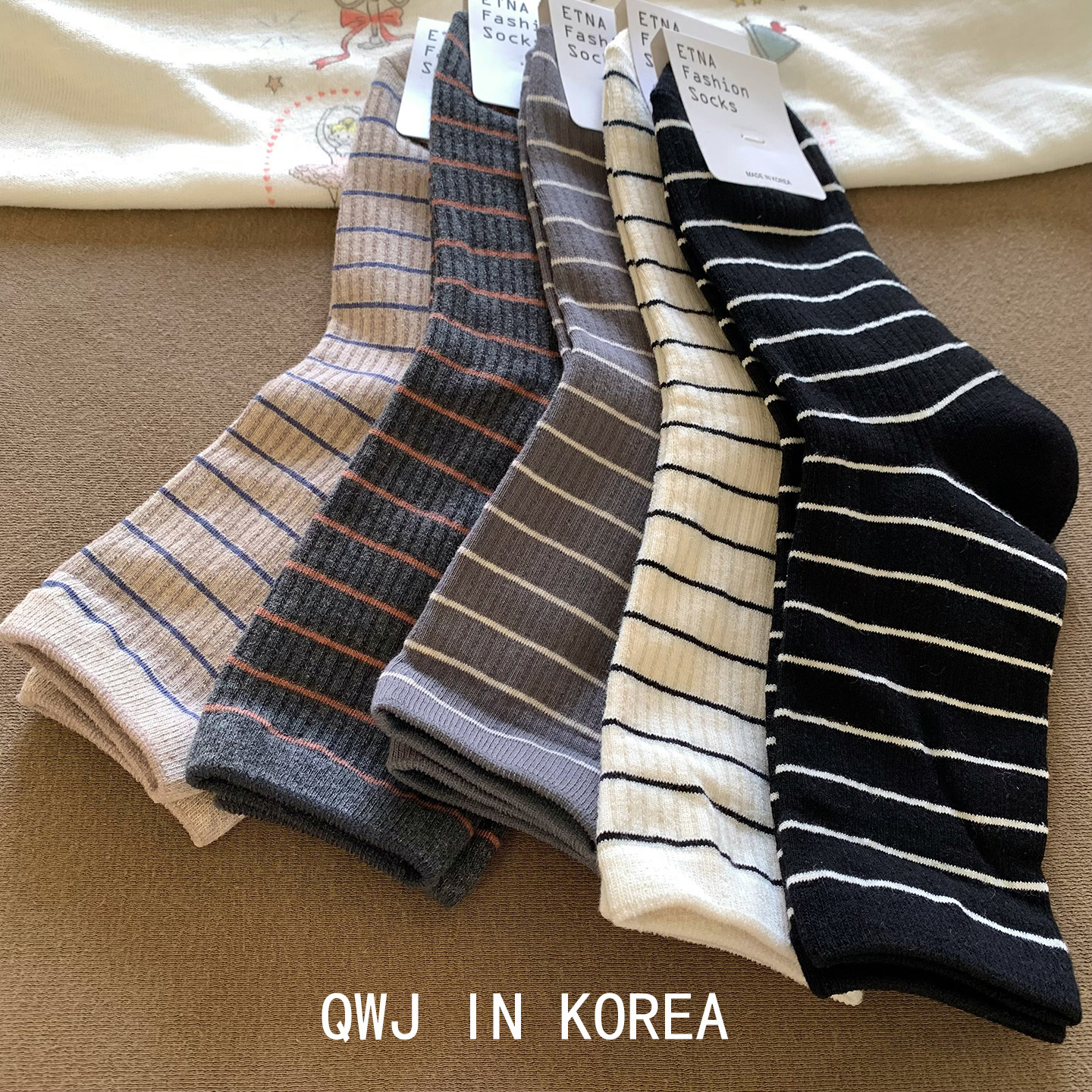 搭配小能手 韩国进口别致色简洁条纹中筒袜女式棉袜百搭日系袜子