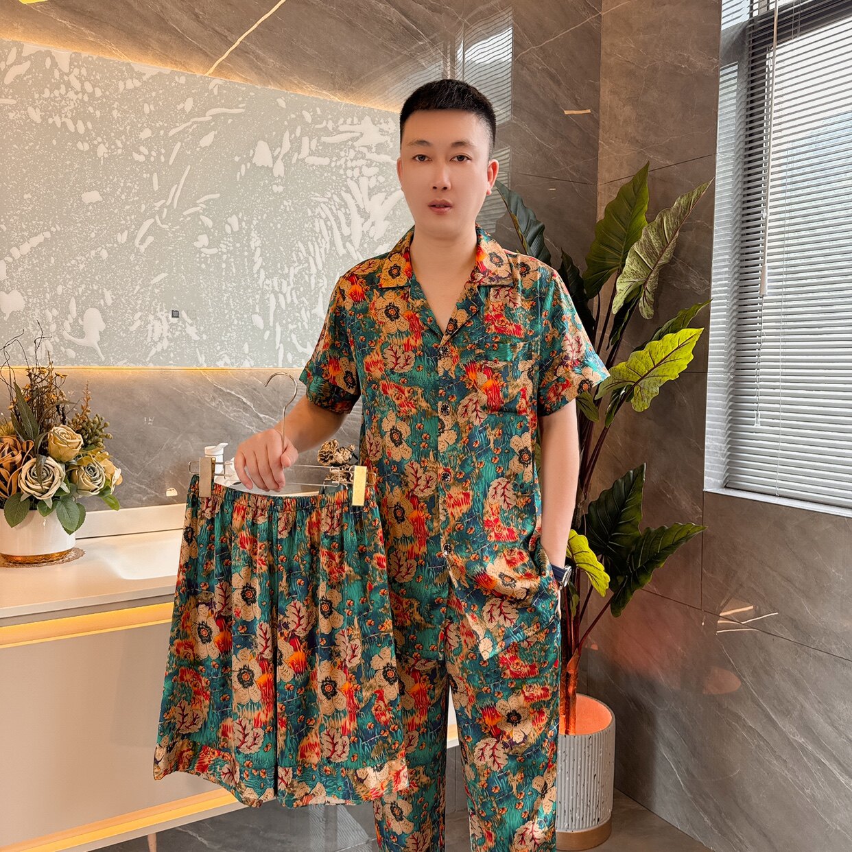 男士三件套新款欧式油画风时尚冰丝睡衣夏季薄款家居服套装可外穿