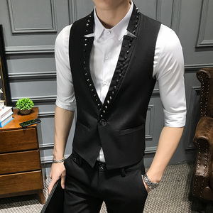LP782-男潮领铆钉装饰朋克风一粒扣马甲表演休闲马甲P50图片