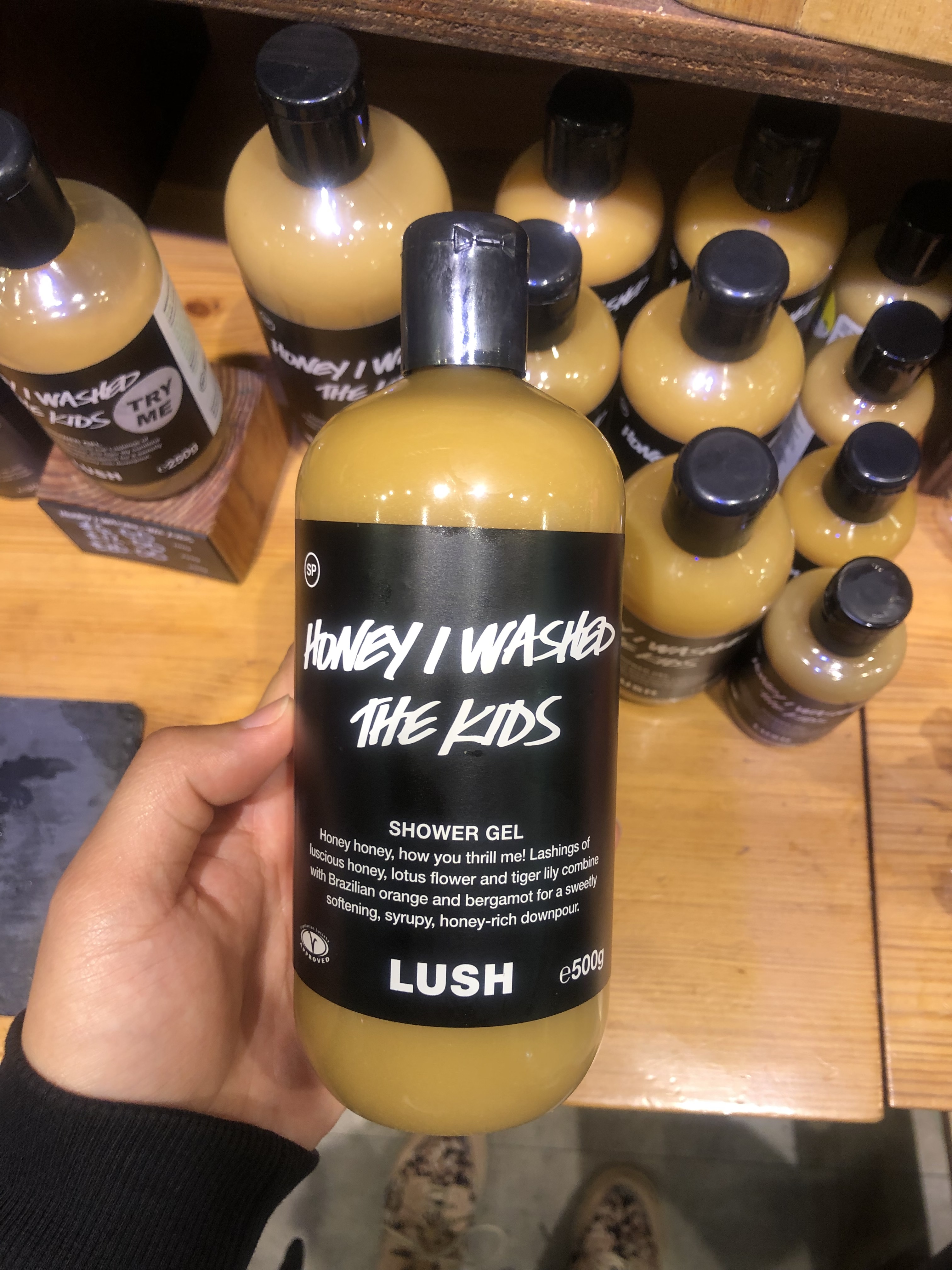 lush英国香甜我爱蜜糖500g沐浴露