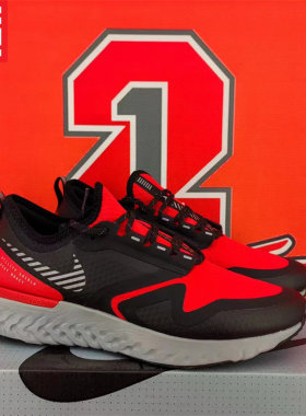NIKE耐克男款运动跑步鞋