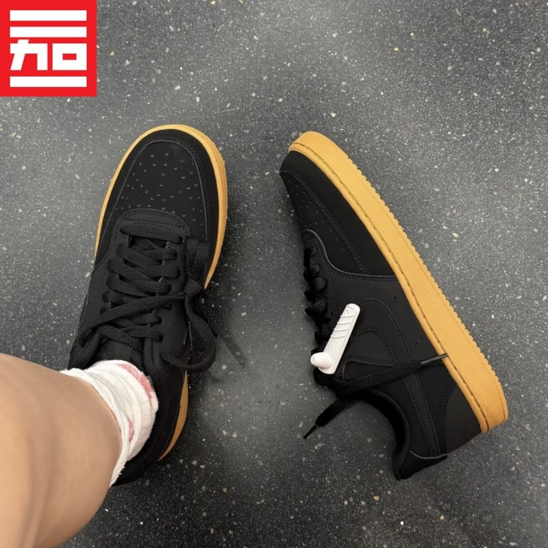 Nike/耐克低帮休闲板鞋