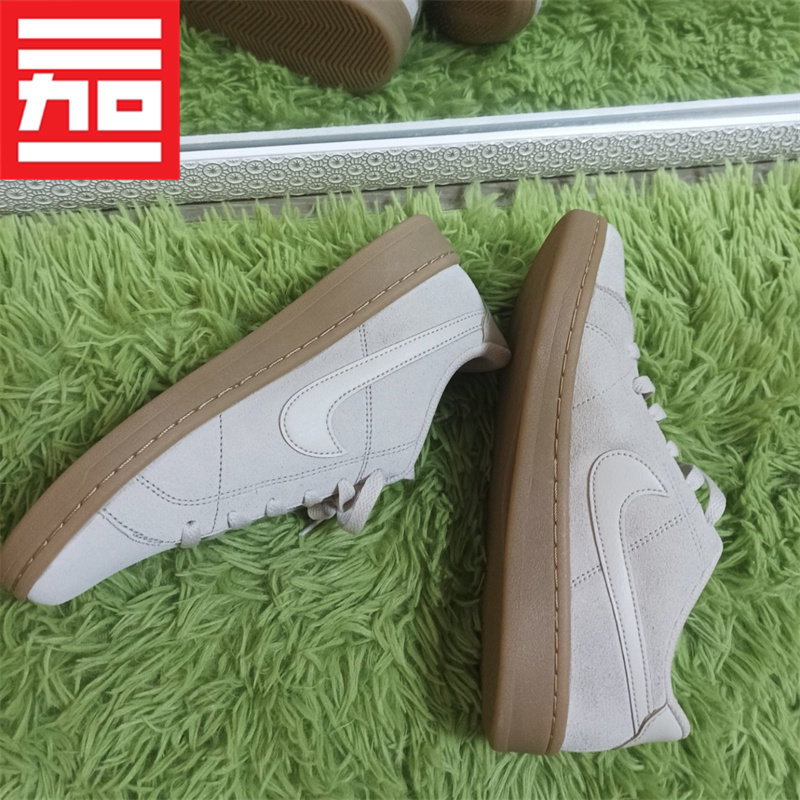 NIKE COURT ROYALE 2 耐克女子运动休闲翻毛皮低帮板鞋CZ0218-100