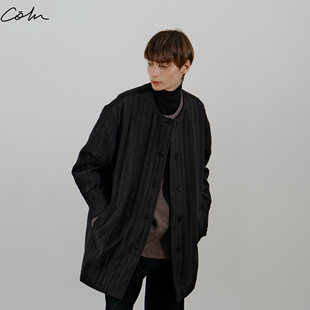 COLN冷风吹寒意起有无领坑条棉服也无惧寒风小tips是面料很特别
