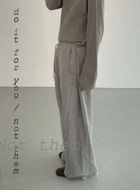 COLN自在切换fil1种是轻松另1种是腔调 总之你想要的宽松卫裤都有