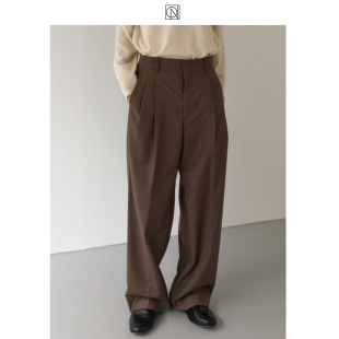 陪你到最后 依然是直筒宽松西裤 COLN 要瘦也要自在要时髦也要省心