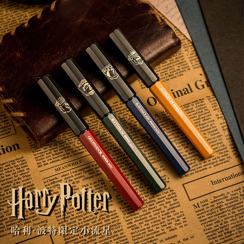 ���������޶�С���Ǹֱ������װ�ղ�����ѧ��������Ʒ�������װ