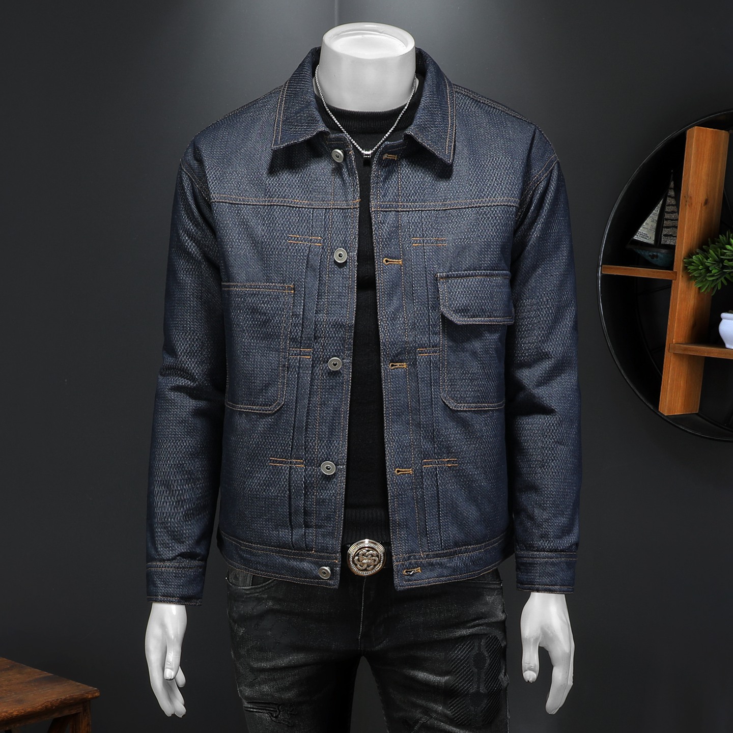 2025流行款式工装牛仔风拼接羽绒服男蓝色保暖多口袋外套巨帅冬装
