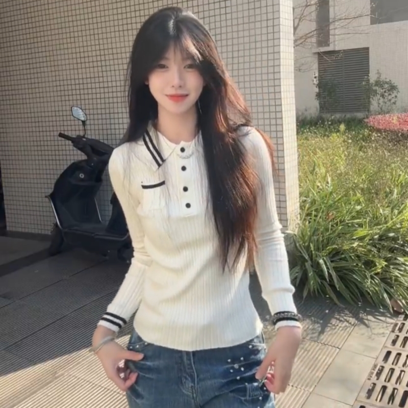 白色学院风设计polo领针织打底衫