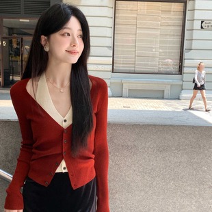 广州十三行女装新年红韩系撞色v领挂脖设计假两件长袖毛针织开衫