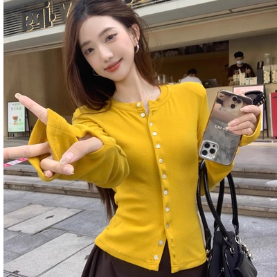 设计感辣妹修身短款长袖针织开衫