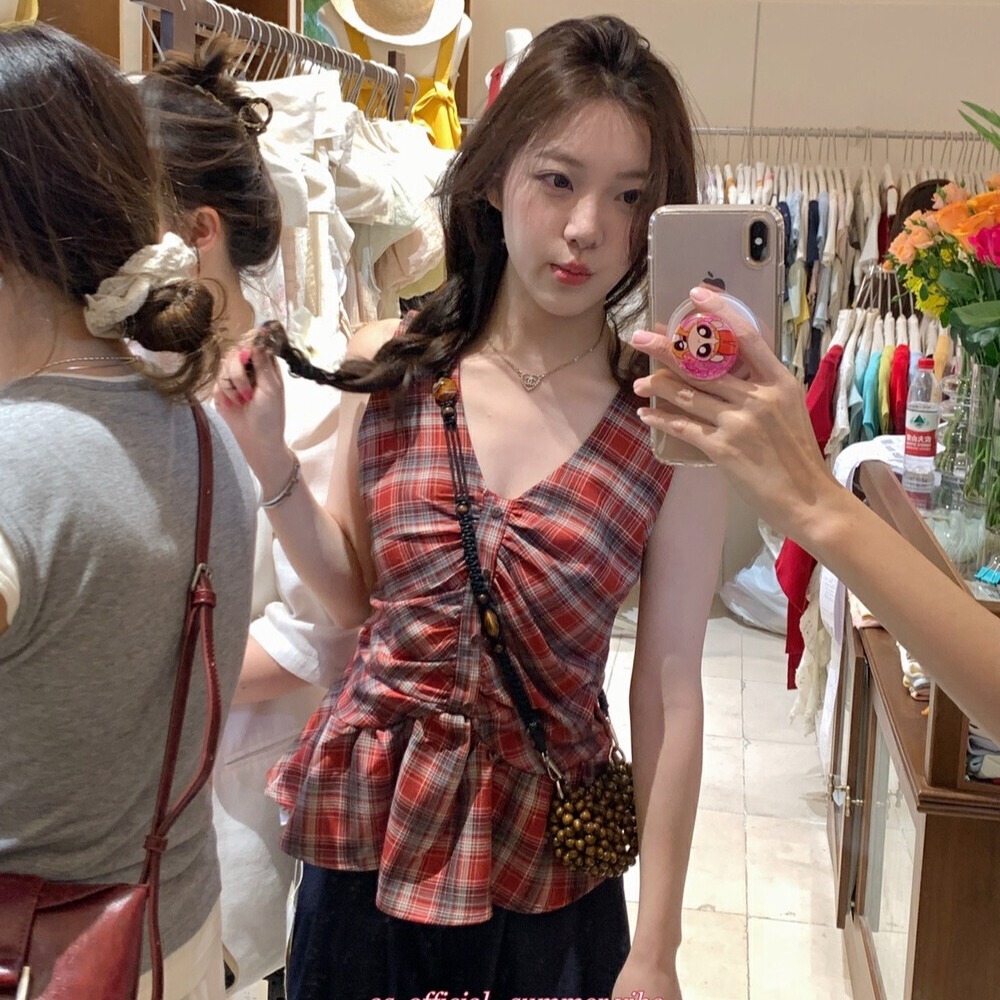 设计格纹V领褶皱无袖背心娃娃衫