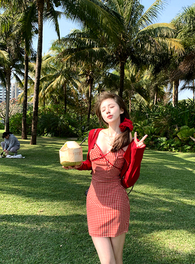 Ashy Snow 热恋岛屿 收腰显瘦甜美红格子弹力网吊带短裙/红色开衫