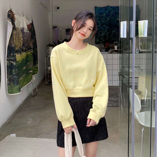 2025春季多巴胺穿搭奶黄色卫衣外套女短款套头小个子内搭叠穿上衣