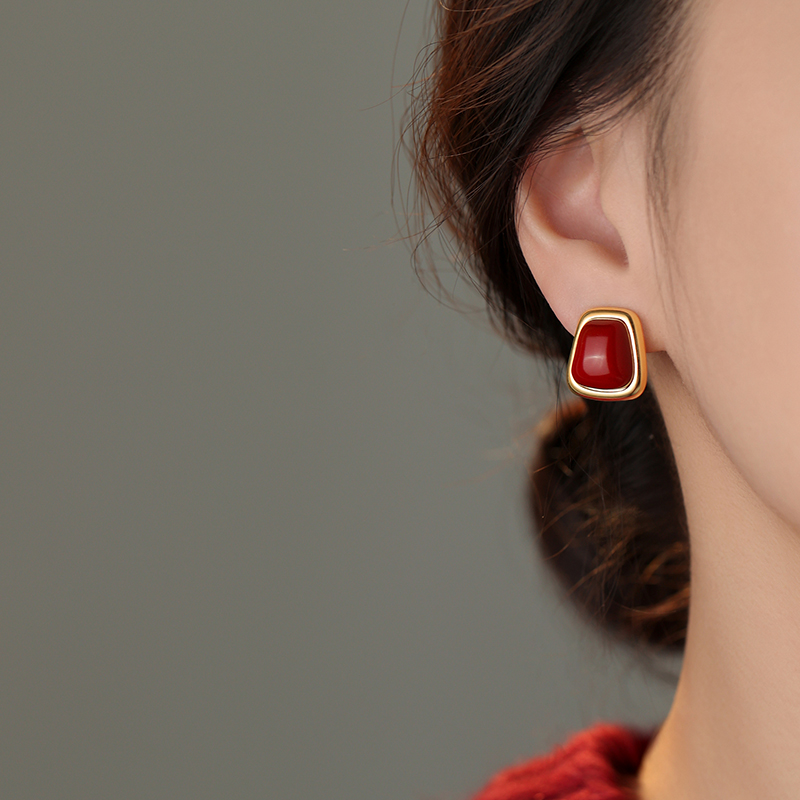 巷南999银几何耳钉红色过年耳饰
