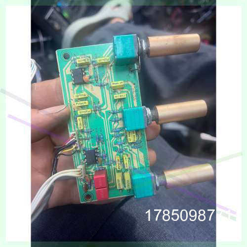 议价惠威M200MK2前级板一块      宝贝正常工作，实物见议价